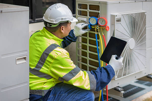 Professional Ductwork Repair technician working in Leesburg, NJ